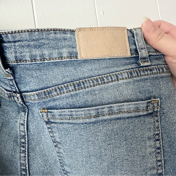 Biography Denim Teens blue highwaisted wide legged distress ankle jeans, small - Picture 3 of 5